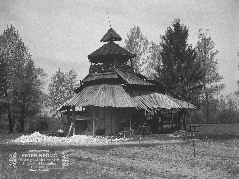 Izdelovanje apna, apnenica v Domžalah leta 1932 - F_1932_3_14_003