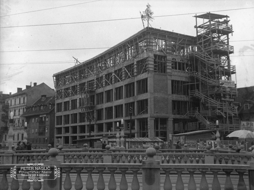 Gradnja Mayerjeve palače leta 1937 - F_1937_2_52_014