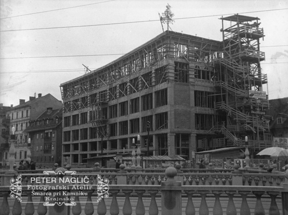 Gradnja Mayerjeve palače leta 1937 - F_1937_2_52_014