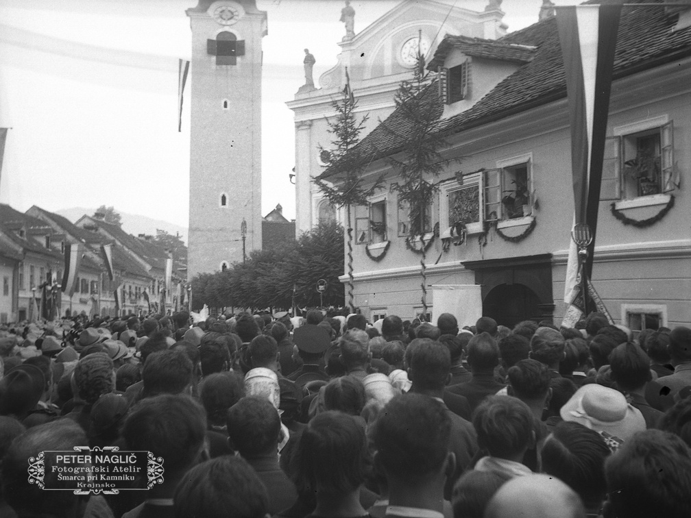 Odkritje spominske plošče generalu Maistru leta 1938 v Kamniku - F_1938_2_43_006