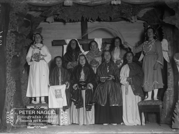 Igralska zasedba iz igre Mati Dolorosa iz leta 1910 - naglic760