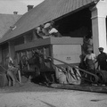 Stroj za mlatenje pšenice v pekarni Vavpetič v Šmarci leta 1931 - F_1931_1_4_013