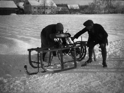 Preizkušanje motornih sani leta 1932 - F_1932_5_15_004