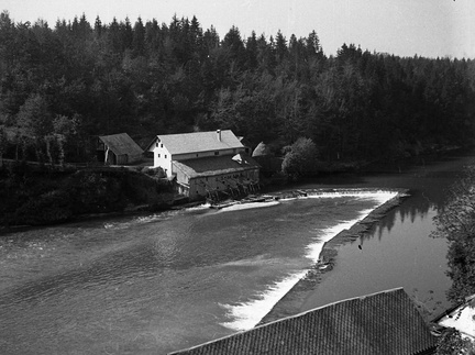 Mlin na Savi nad Smledniškim mostom leta 1936 - F_1936_3_1_015