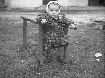 Učenje prvih korakov leta 1936 - F_1936_5_7_002