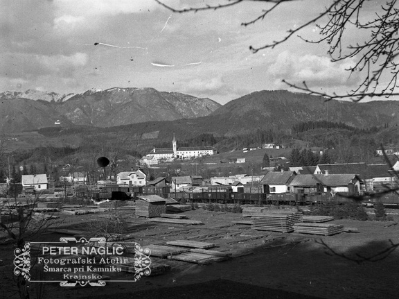 Pogled na Mekinjski samostan leta 1933 - F 1933 1 4 007 
