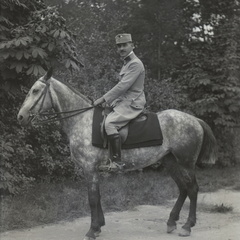 Častnik na konju - 72 1023