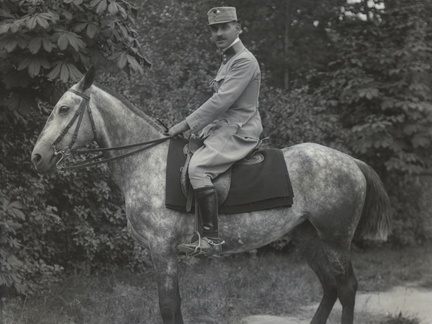 Častnik na konju - 72 1023