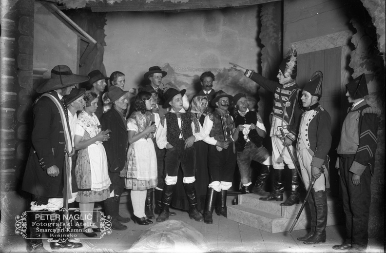 Naglic_RA_241- Kultura v srcu - Igra Naša kri leta 1930.jpg