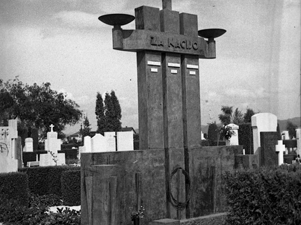Pokopališče Žale Ljubljana - F 1939 1 4 012 