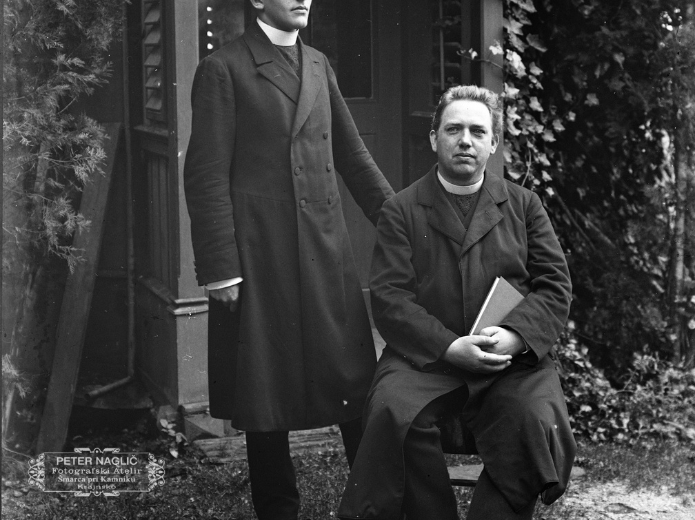 Anton Mrkun in Matej Ježek okoli leta 1910 - Naglic RA 529 