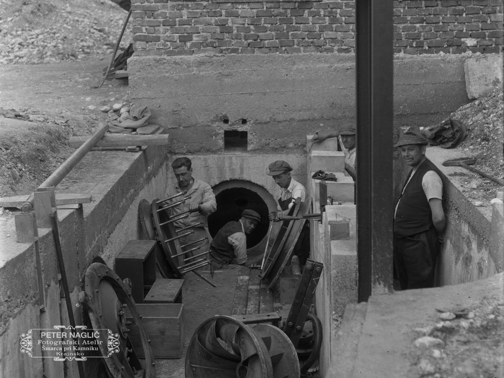 Vgradnja turbine v Nagličevi tovarni leta 1927 - Naglic049