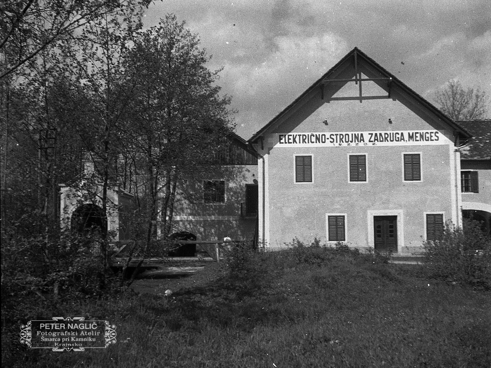 Kramarjev mlin v letu 1932, ko je bil že predelan v elektrarno  - F 1932 3 12 009