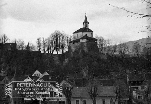 Domači Kamnik z okolico - pogled z južne strani  na kapelo na Malem gradu leta 1935 - F 1935 41 2 008