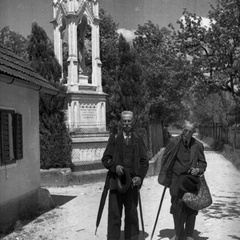 Popotnika, brata dvojčka, skozi Šmarco leta 1936 - F 1936 1 8 011