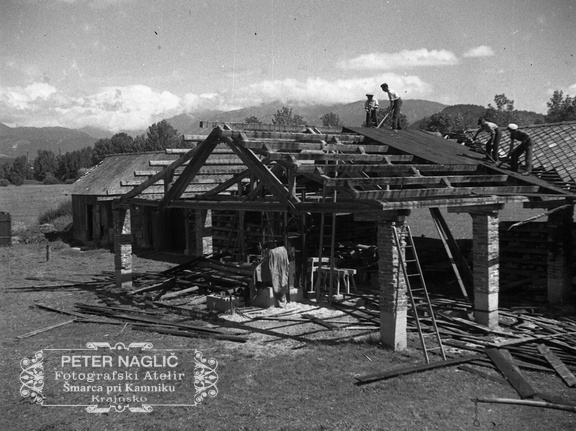 Pokrivanje strehe za sušilnico lesa leta 1936 - F 1936 3 6 014