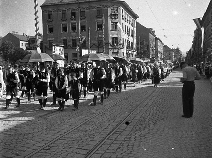 Sprevod v Ljubljani ob času Evharističnega kongresa leta 1935 - F 1935 40 2 004