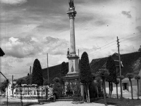 Marijino znamenje v Mengšu leta 1933 - F 1933 5 5 007