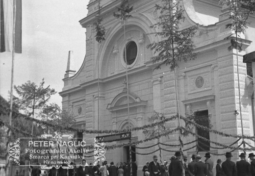 Cerkev sv. Mihaela v Mengšu leta 1937 - F 1937 1 10 010