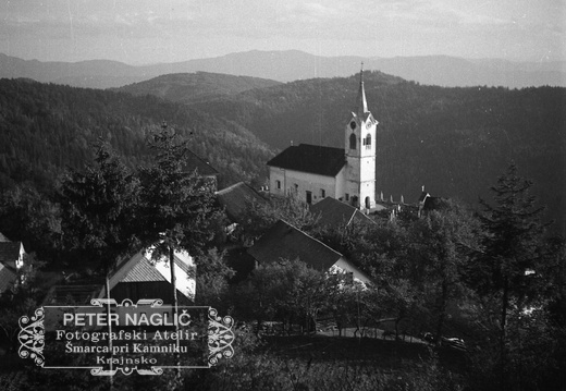 Pogled na cerkev sv. Urha in okolico v Vranji Peči leta 1932 - F 1932 1 11 011