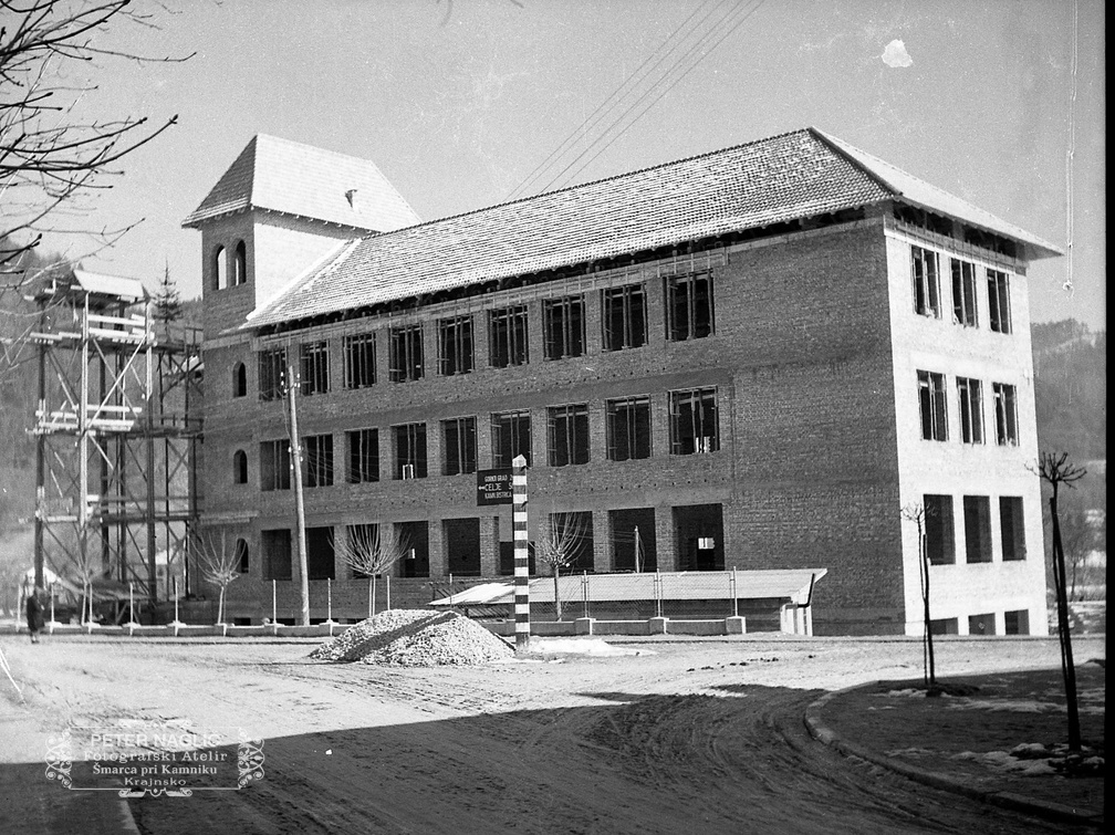 Gradnja šole v Kamniku leta 1940 - Naglic RA 55 30 3831