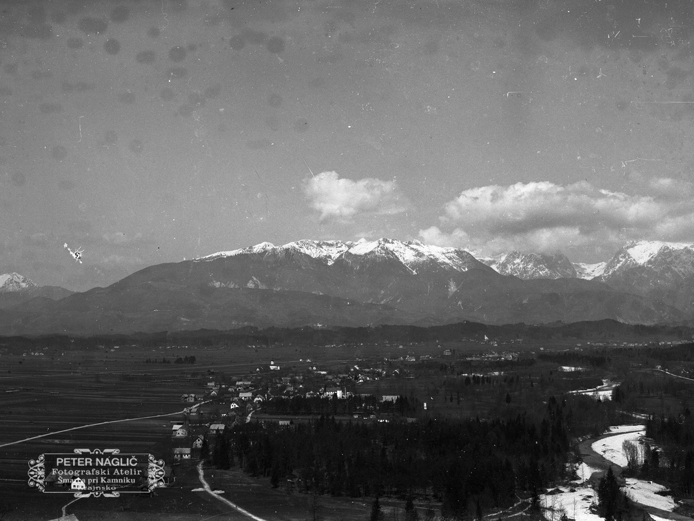 Pogled s Homškega hriba proti Nožicam, leta 1930 - Naglic RA 665