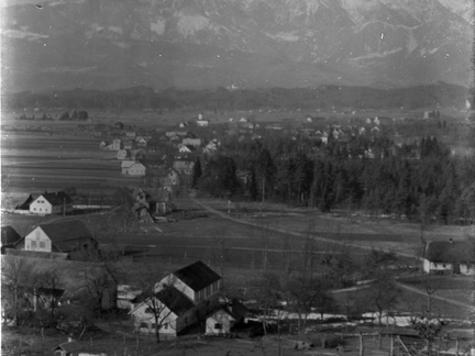Pogled s Homškega hriba proti Nožicam, leta 1930 - Naglic RA 667