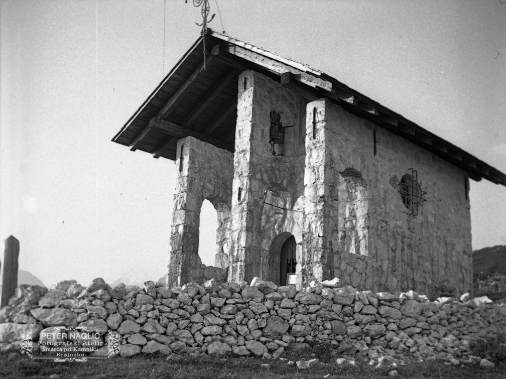 Kapela Device Marije Snežne na Krvavcu leta 1937 - F 1937 2 34 009