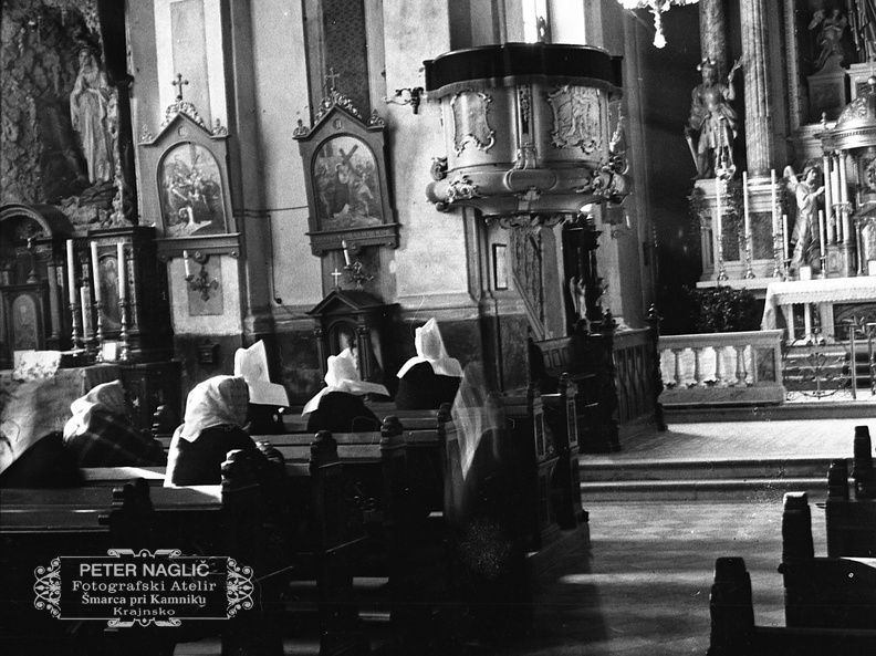 Notranjost cerkve sv. Jakoba v Kamniku leta 1936 - F 1936 3 1 002