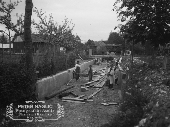 Betoniranje struge nad mostom - Naglic003