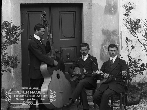 Trije muzikanti na lok - Naglic 1446