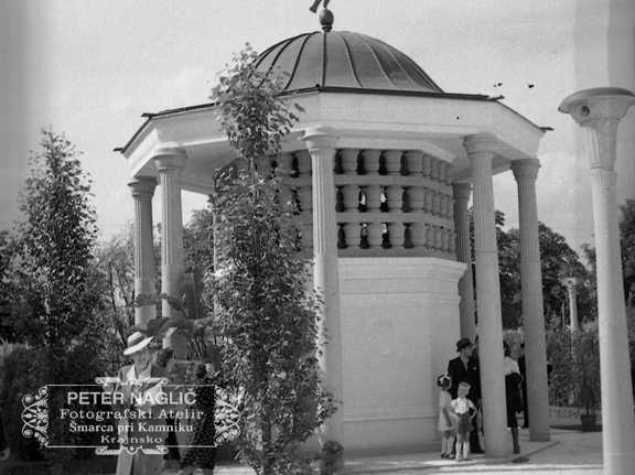 Plečnikove Žale na dan odprtja in blagoslova 1. julija 1940 - F 1940 1 11 012