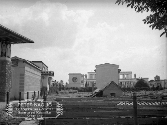 Plečnikove Žale na dan odprtja in blagoslova 1. julija 1940 - F 1940 1 11 017