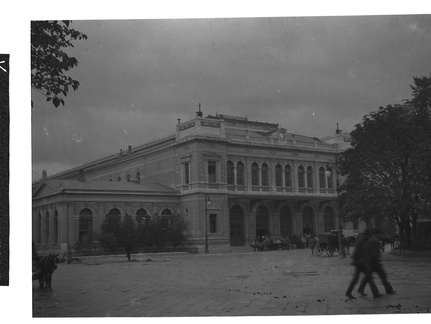 Kolodvorsko poslopje v Trstu leta 1910 - Jeruzalem006