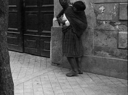 Murska Sobota, Rominja z otrokom leta 1933 - F 1933 1 1 006