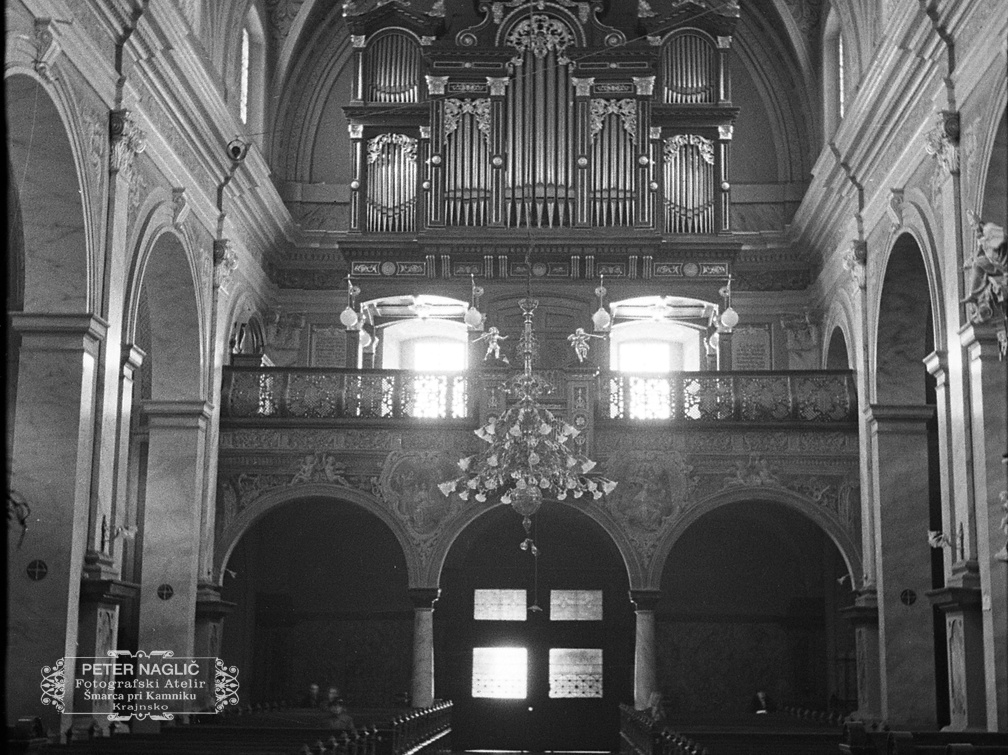 Notranjost frančiškanske cerkve v Ljubljani leta 1937 - F 1937 1 6 004