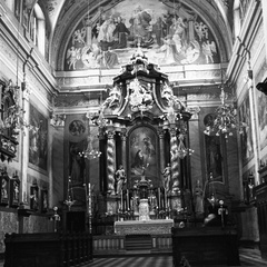 Notranjost frančiškanske cerkve v Ljubljani leta 1937 - F 1937 1 6 006