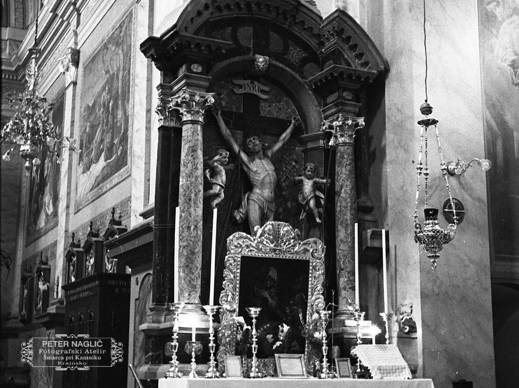 Notranjost frančiškanske cerkve v Ljubljani leta 1937 - F 1937 1 6 008