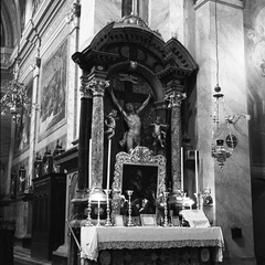 Notranjost frančiškanske cerkve v Ljubljani leta 1937 - F 1937 1 6 008