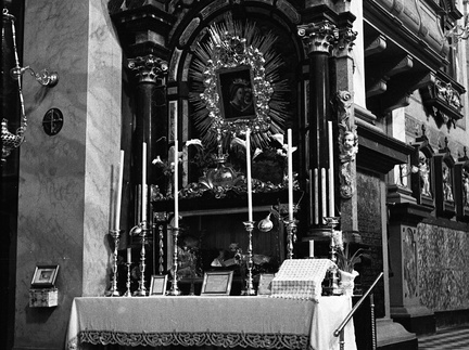 Notranjost frančiškanske cerkve v Ljubljani leta 1937 - F 1937 1 6 009