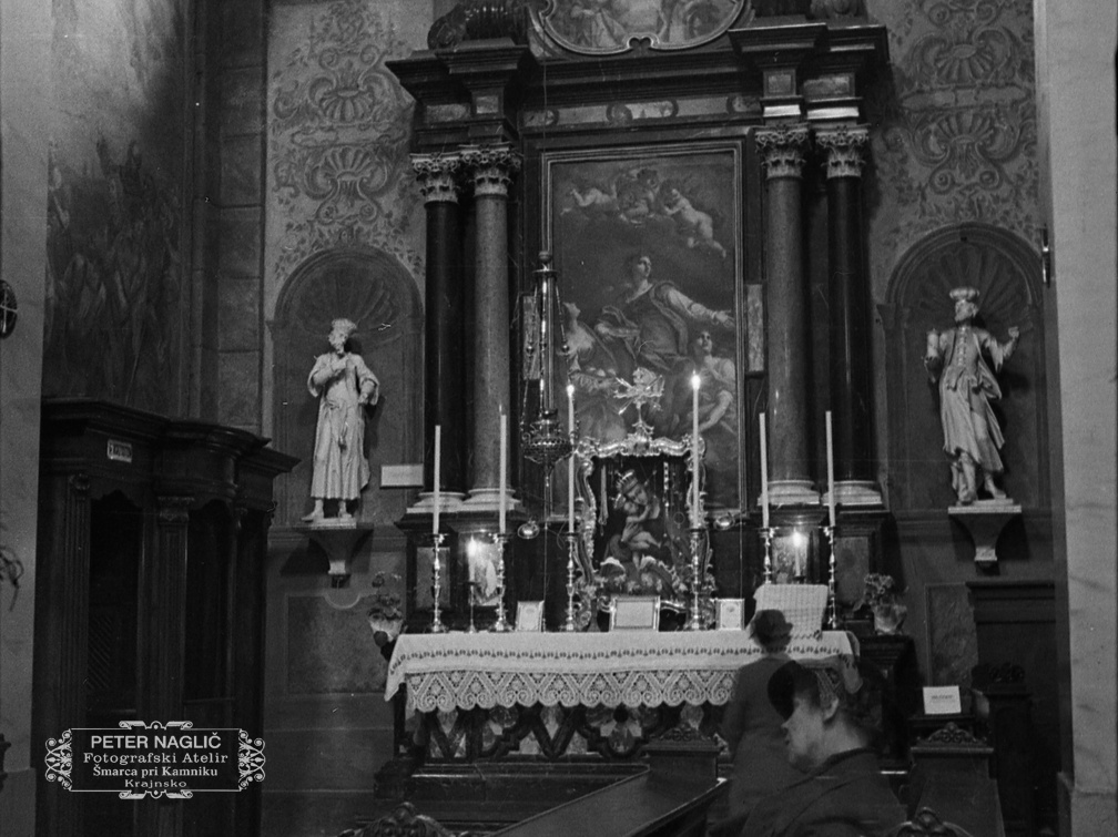 Notranjost frančiškanske cerkve v Ljubljani leta 1937 - F 1937 1 6 011