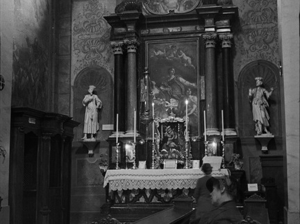 Notranjost frančiškanske cerkve v Ljubljani leta 1937 - F 1937 1 6 011