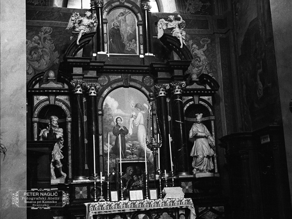 Notranjost frančiškanske cerkve v Ljubljani leta 1937 - F 1937 1 6 014