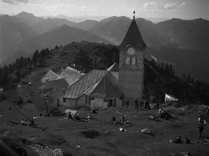 Veliko slovensko romanje na sv. Višarje v organizaciji Katoliške akcije leta 1933 - F 1933 1 8B 003