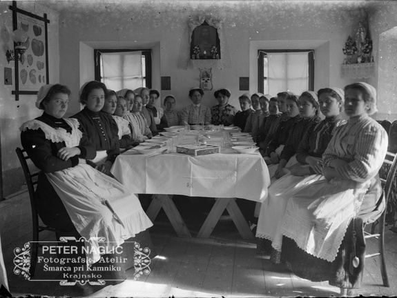 Gospodinjski tečaj v Šmarci - Naglic RA 176