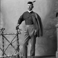 Portret Orla v Nagličevem ateljeju - Naglic RA 280