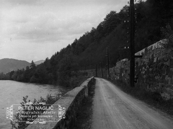 Litija, cesta, Sava in železnica; Strmole 2km pred Litijo v smeri Trbovlje - F 1933 2 10 012