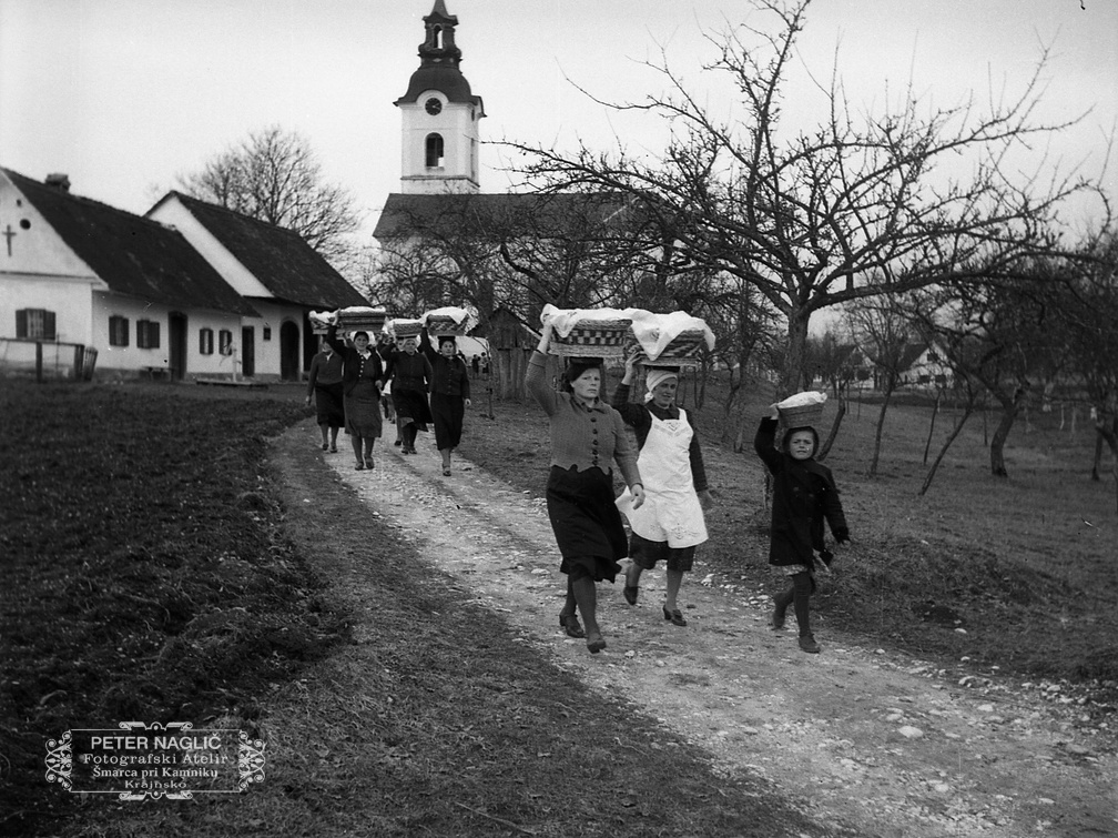 Od blagoslova jedi na Veliko soboto, Šmarca leta 1940 - F 1940 1 4 001