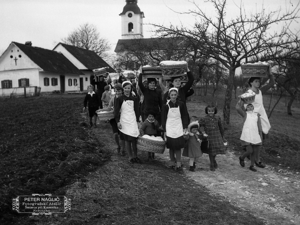 Od blagoslova jedi na Veliko soboto, Šmarca leta 1940 - F 1940 1 4 006