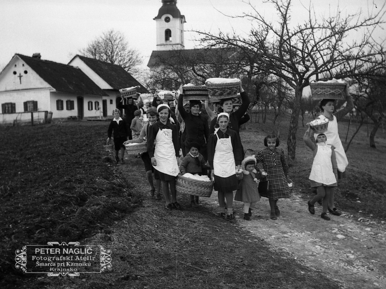 Od blagoslova jedi na Veliko soboto, Šmarca leta 1940 - F 1940 1 4 006